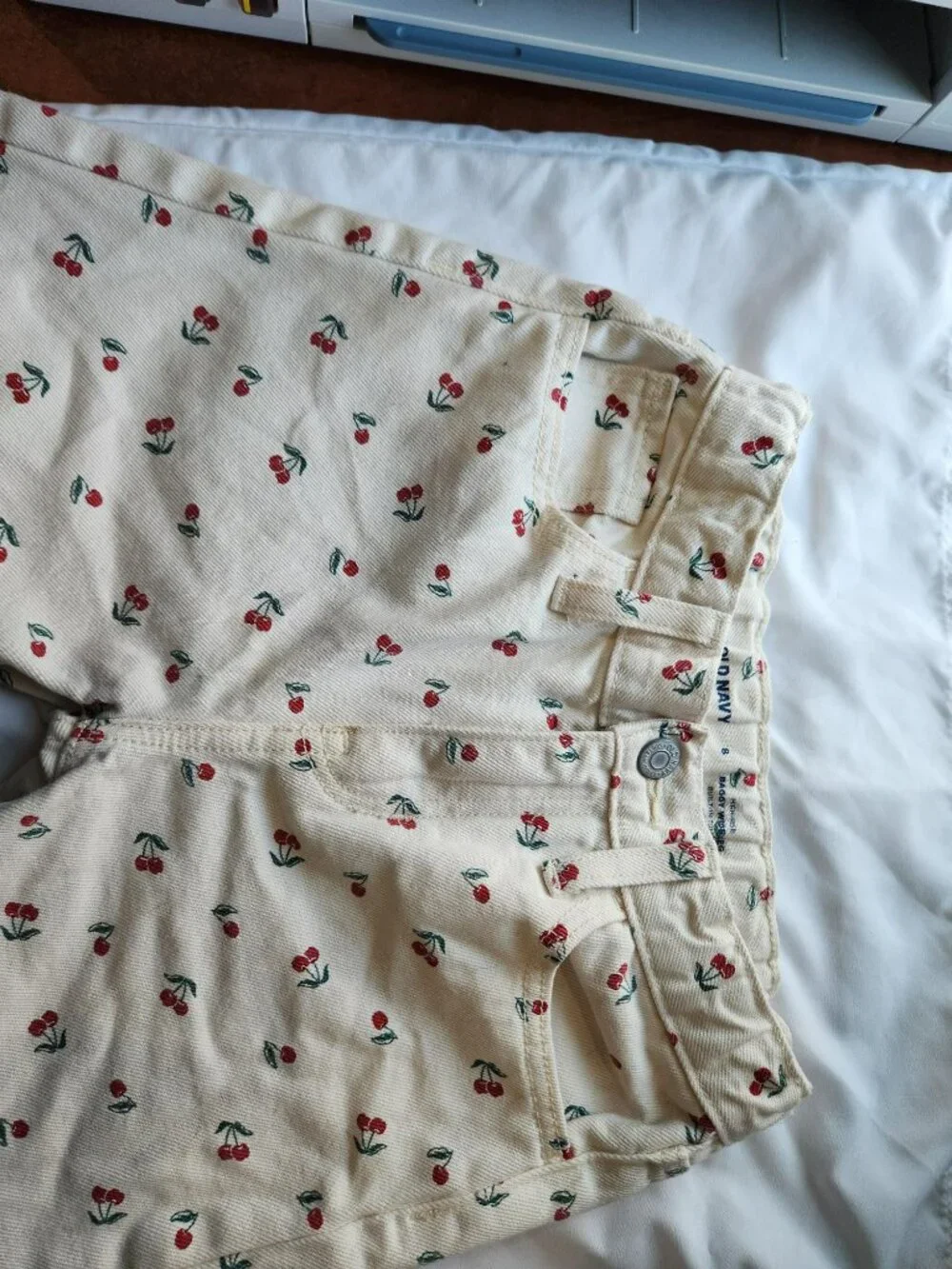 Old Navy High Rise Baggy Wide Leg Jeans Size 8 Cherry Print
